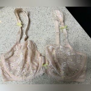 Victoria's Secret Blush Lace Unlined Underwire Bra with Yellow Dot Accents